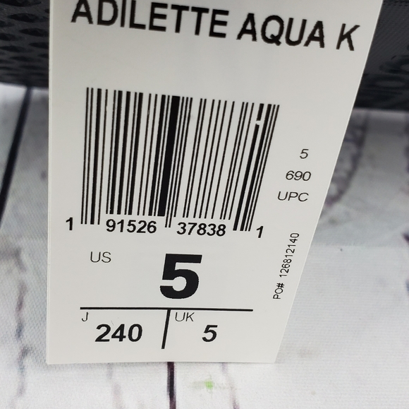 New Adidas Adilette Aqua Black Slides - Picture 10 of 10